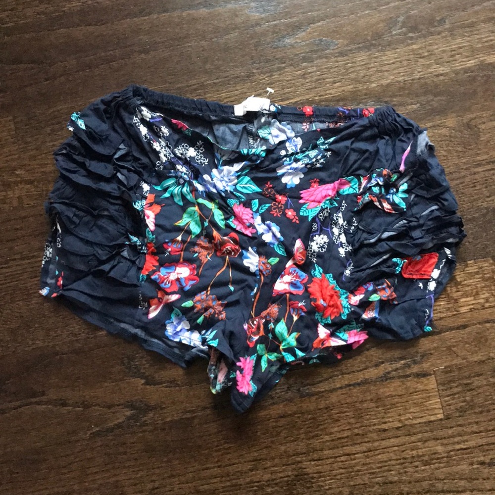 floral print LF size medium shorts
